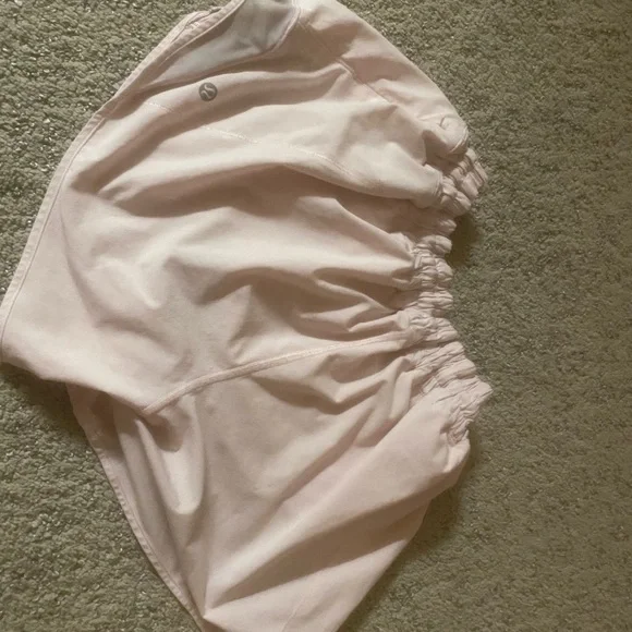 Strawberry Milkshake Lululemon Hotty Hot Low Rise 4" Shorts - Picture 3 of 3